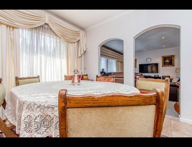 3 BEDROOM FREESTANDING FOR SALE IN BROMHOF